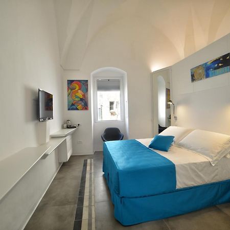 אוסטוני Sunshine Luxury Rooms מראה חיצוני תמונה
