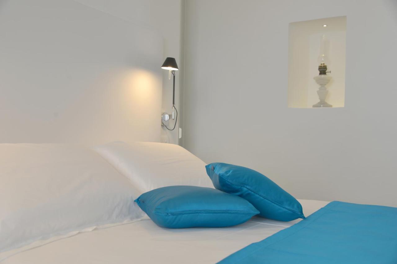 אוסטוני Sunshine Luxury Rooms מראה חיצוני תמונה